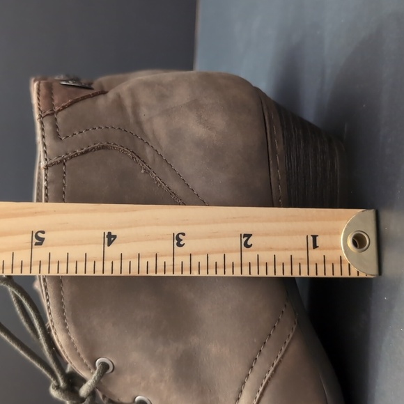Rockport Woman's Brown Leather Chukka Ankle Booties,Size 7.5 - Picture 12 of 12